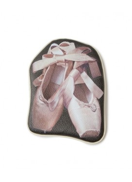 UNDERCOVER POUCH POINTE SHOES